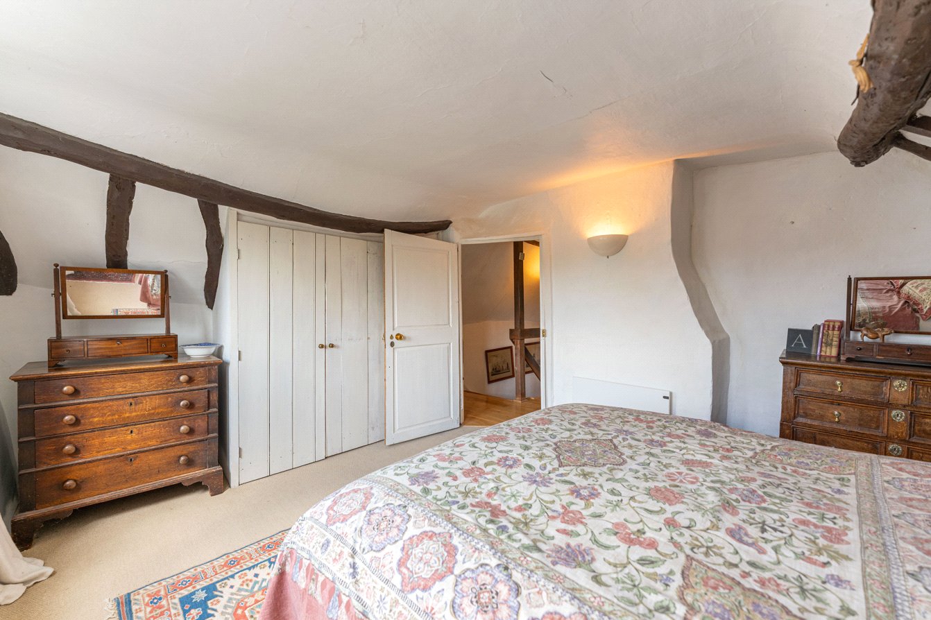 Master Bedroom To Ha